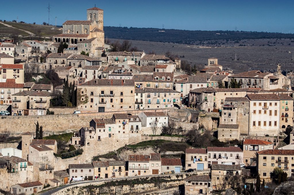 Los diez pueblos medievales mejor conservados de España Sepúlveda_Segovia-1024x682